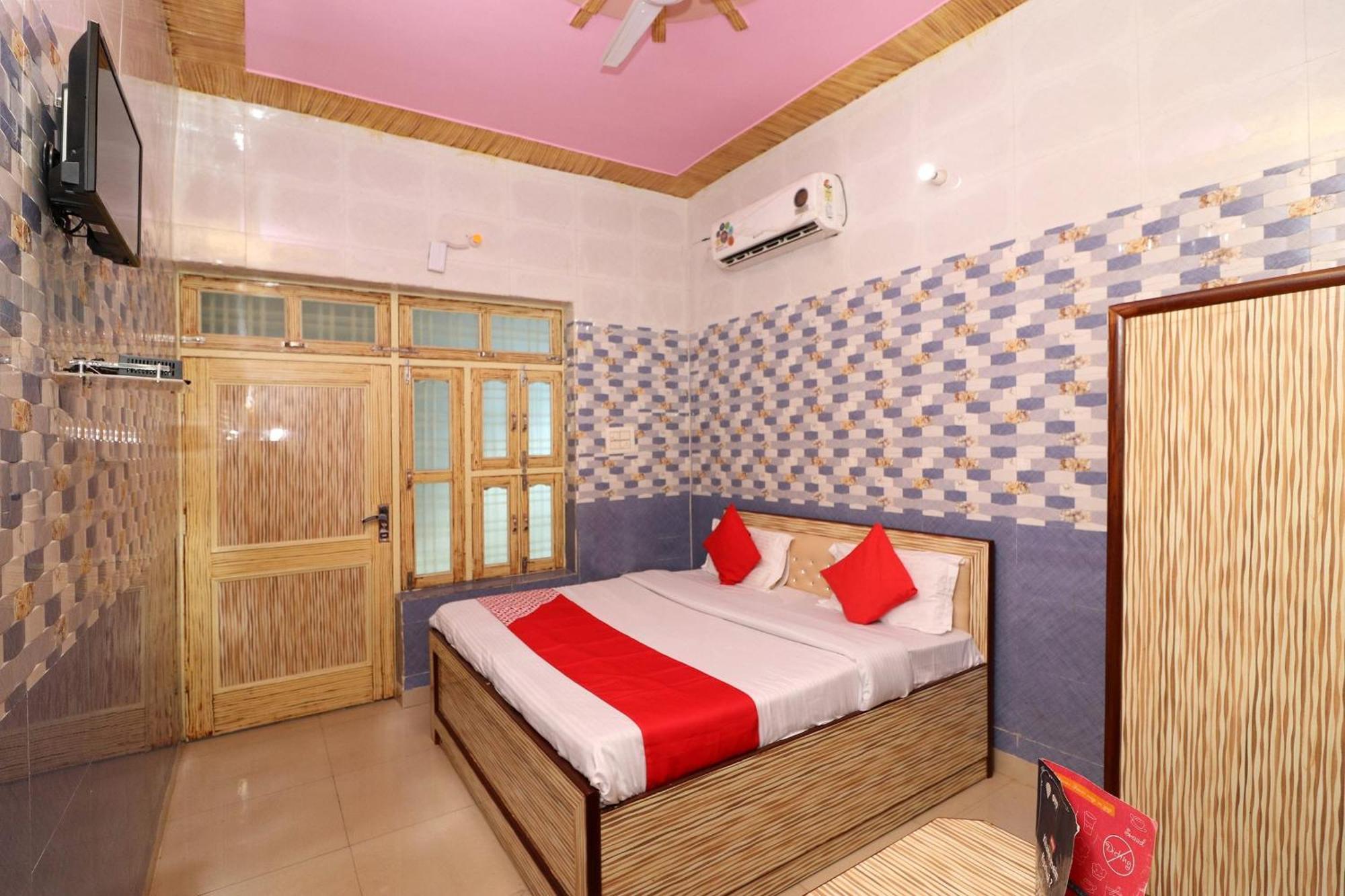 Hotel O Ch. Jyoti Hotel & Restaurant Dhāruhera Eksteriør billede