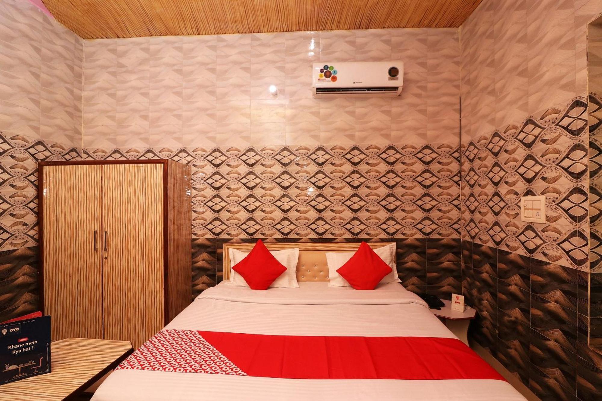 Hotel O Ch. Jyoti Hotel & Restaurant Dhāruhera Eksteriør billede